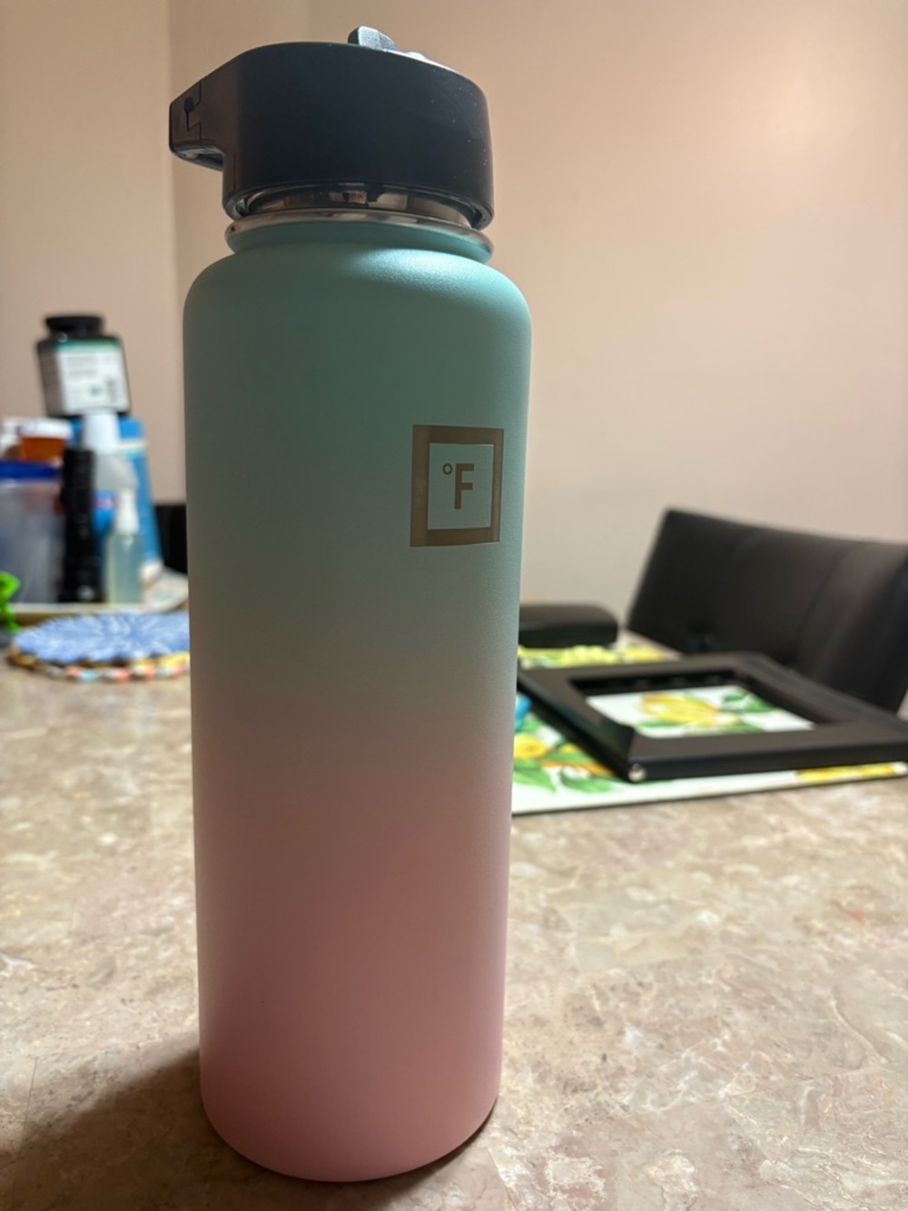 IRON FLASK tumbler w/straw, wide mouth, stainless steel color bubblegum 40oz
